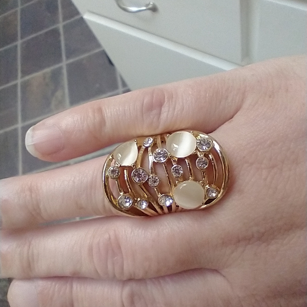 4 Gorgeous Stretch Rings! #R7 - Picture 4 of 8